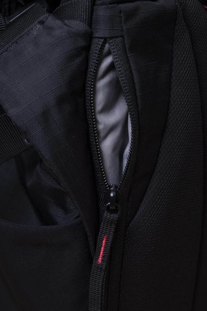 Review: Manfrotto Shoulder Bag 30 - The Phoblographer